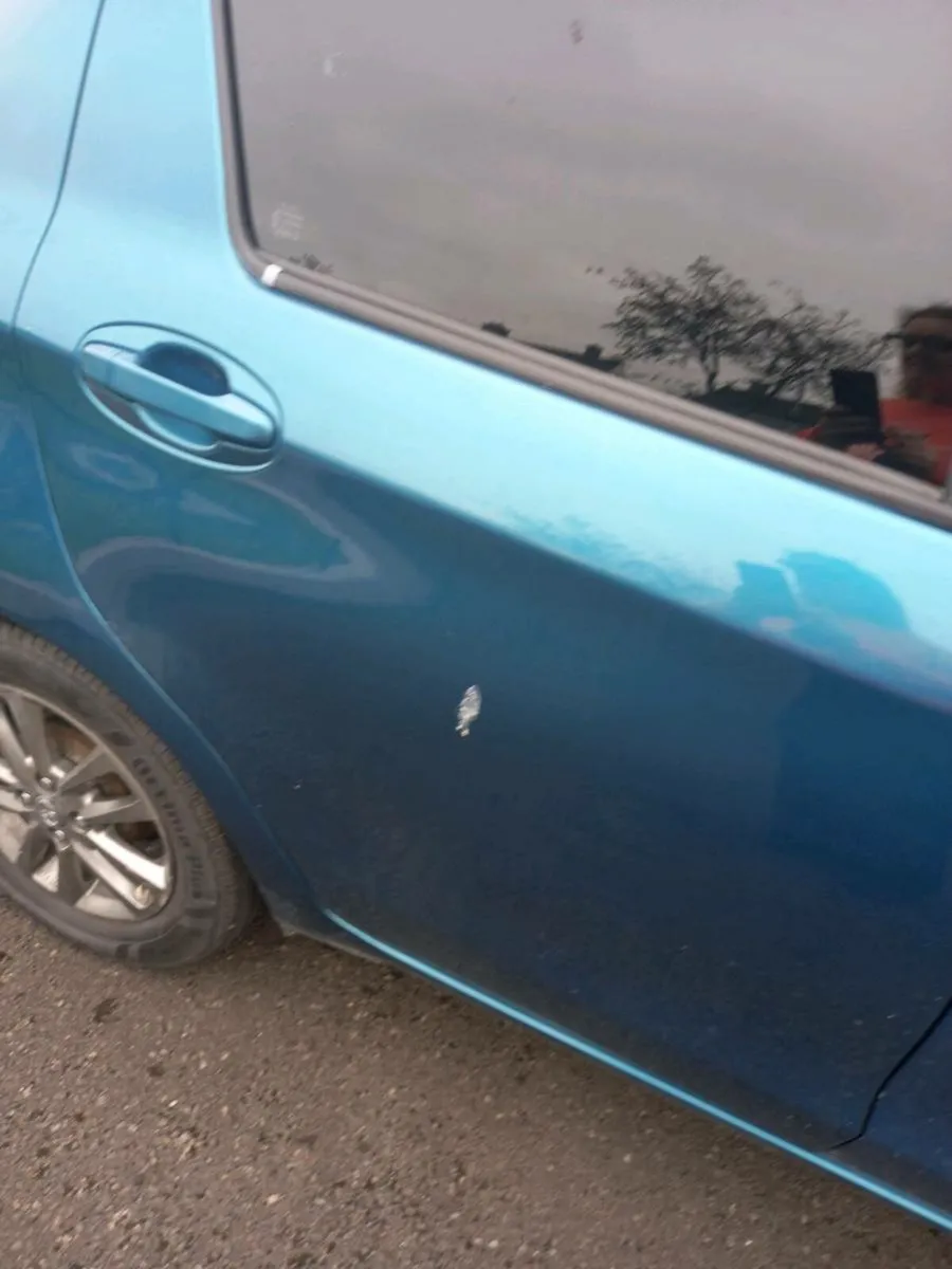 2014 toyota yaris - Image 3