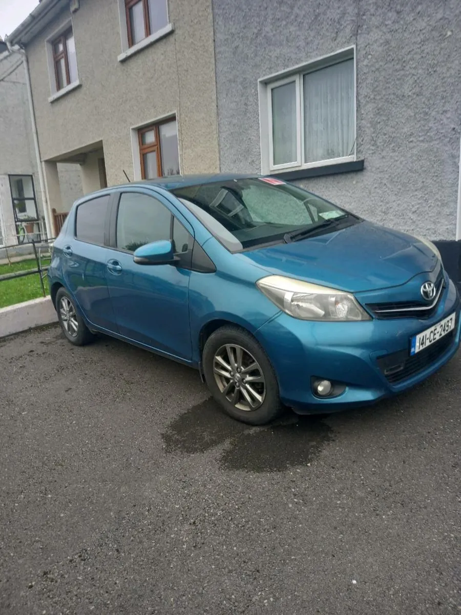 2014 toyota yaris - Image 4