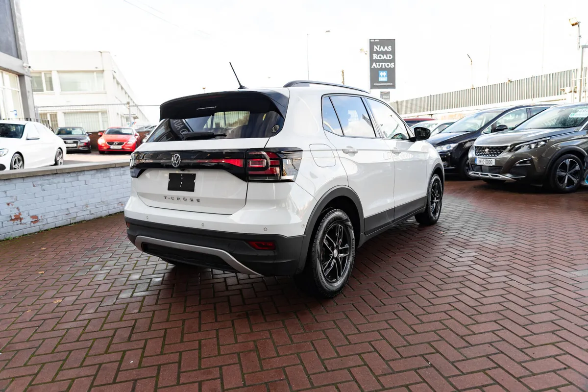 1.0TSI SUV 5DR AUTOMATIC - Image 3