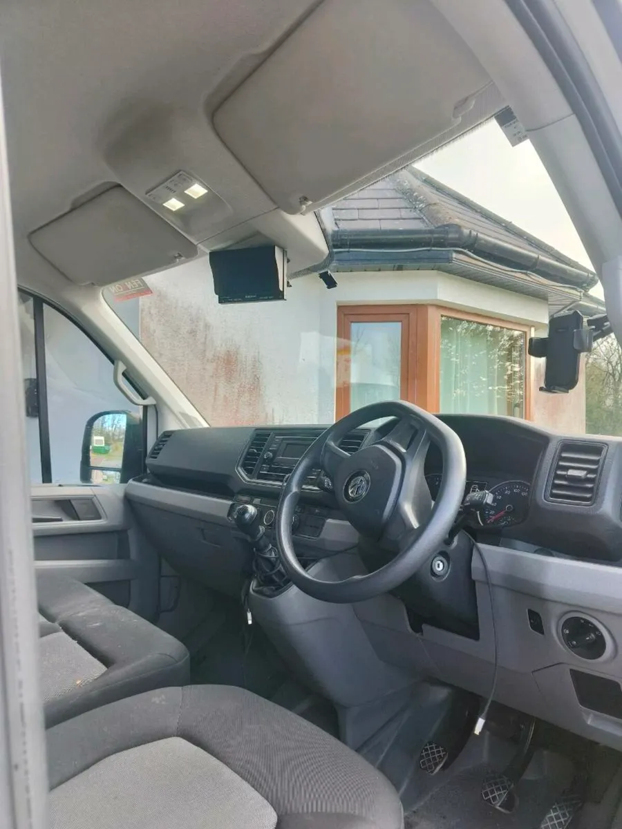 Volkswagen Crafter - Image 3