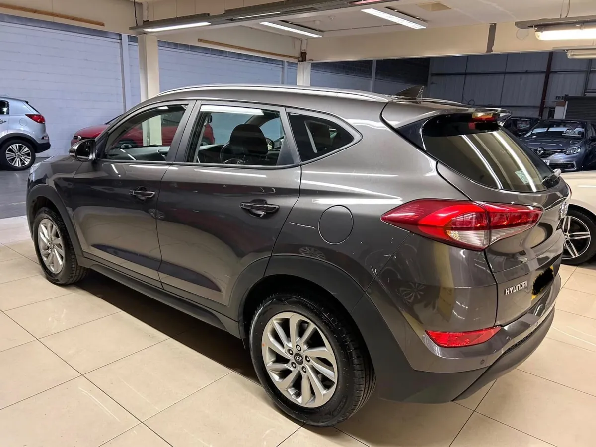 SEPT 2017 HYUNDAI TUCSON 1.7 CRDI SE NAV HIGH SPEC - Image 3