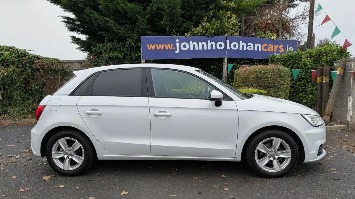 AUDI A 1 1.0 TFSI // AA APPROVED DEALER // LOW KMS - Image 2