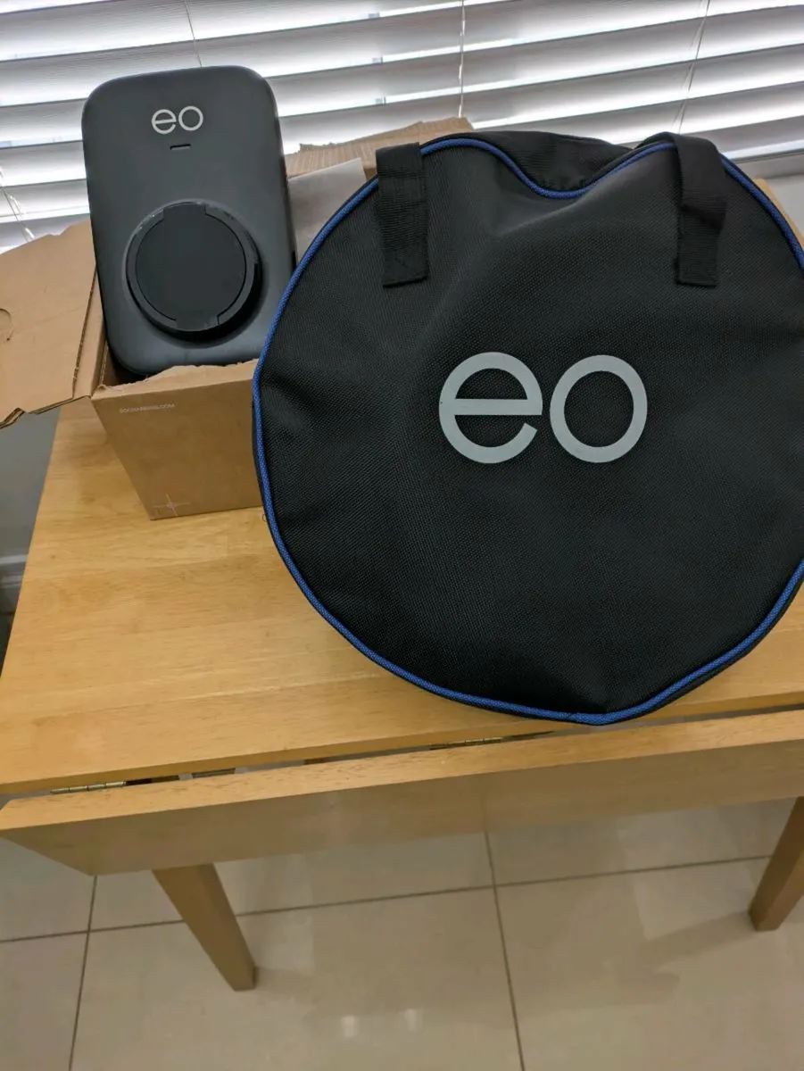 Electric vehicle charger - Image 2