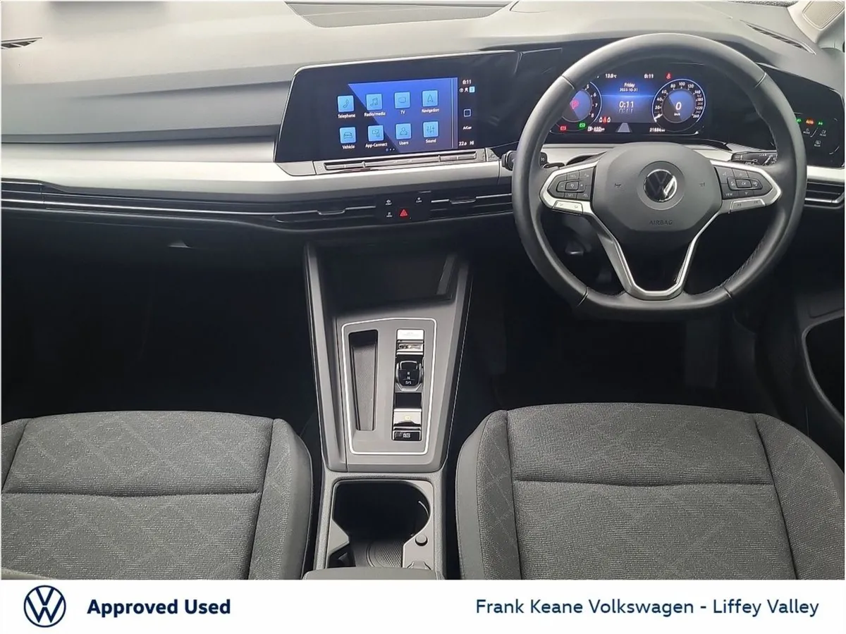 Volkswagen Golf Automatic  pure White - Image 2