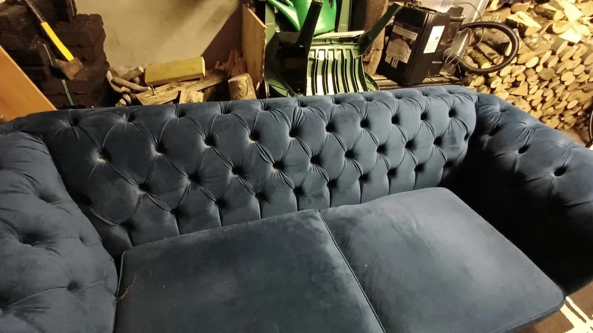Navy velvet 2 seater couch - Image 2