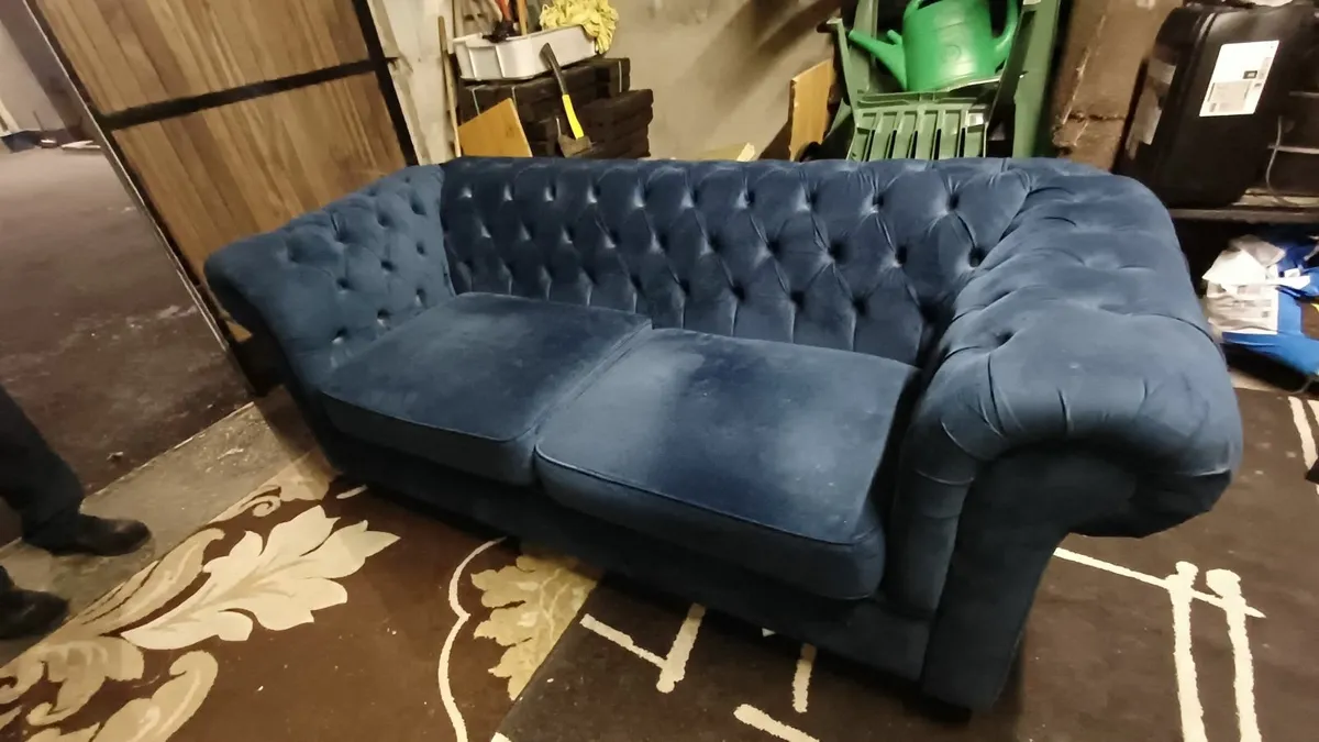 Navy velvet 2 seater couch - Image 3