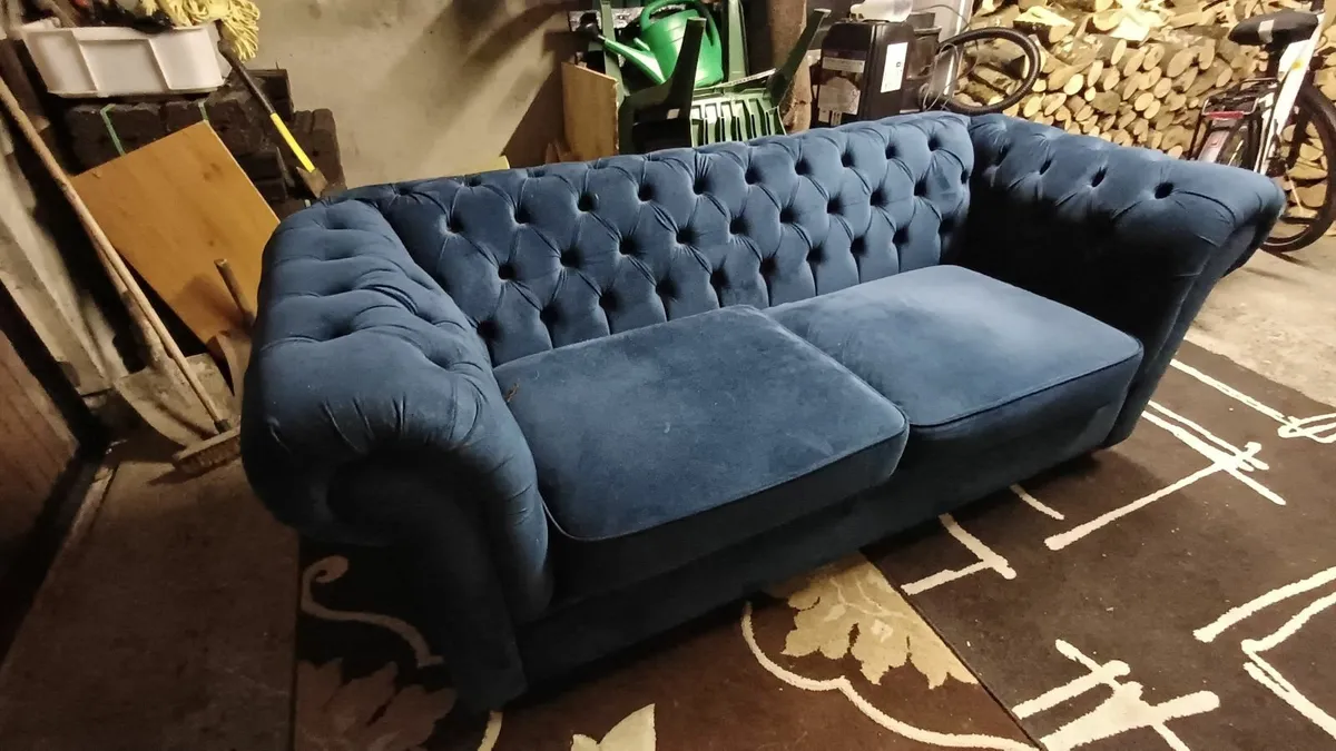 Navy velvet 2 seater couch - Image 4