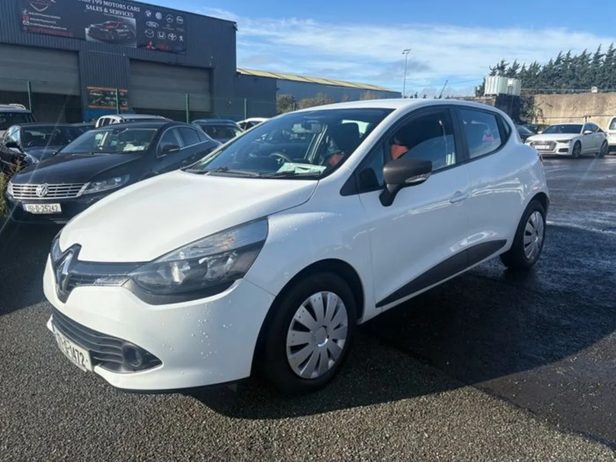 2017 Renault Clio 1.1L Petrol NCT 01/2027 Low Mile - Image 3