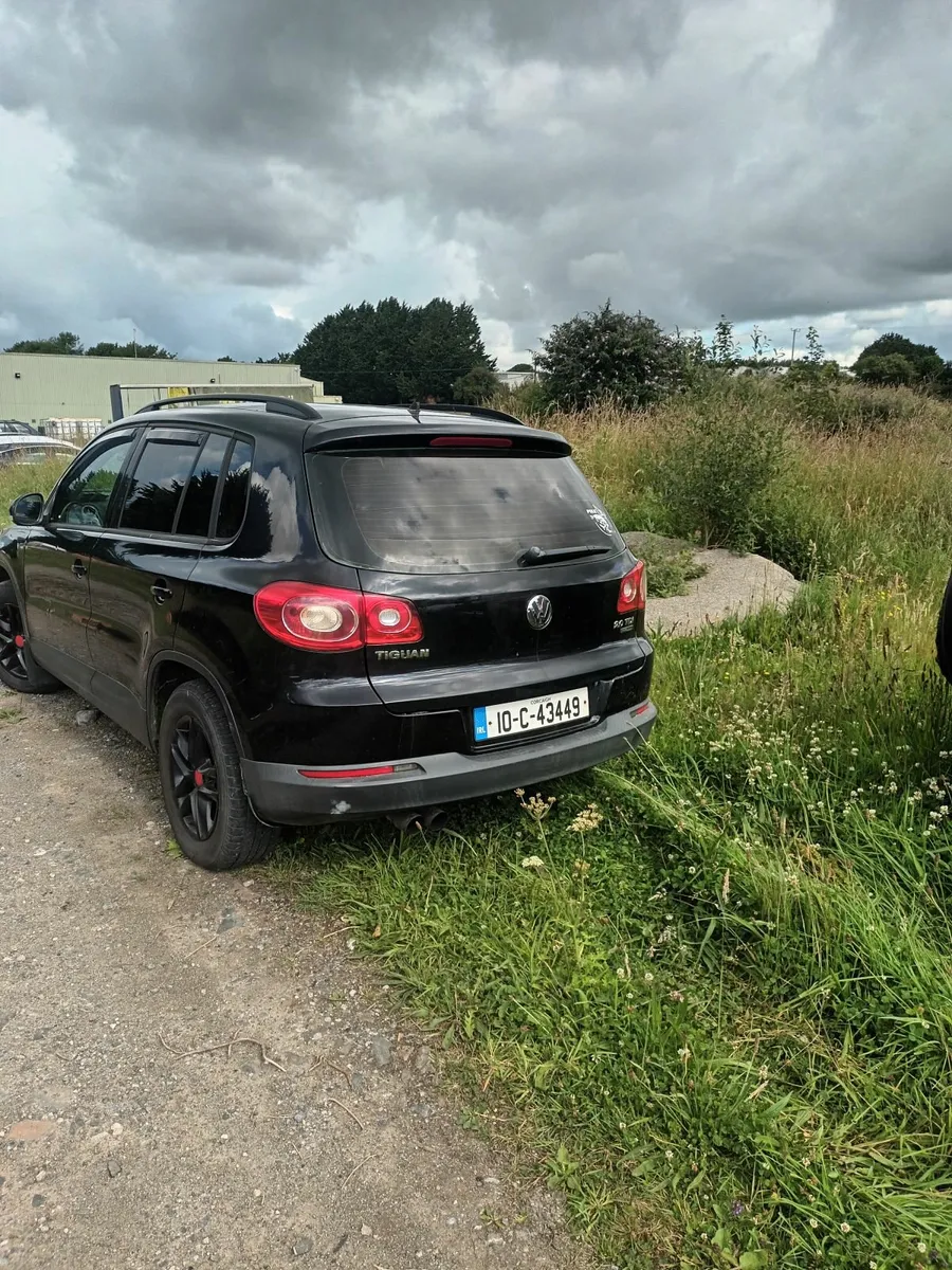 Volkswagen Tiguan 2010 - Image 3