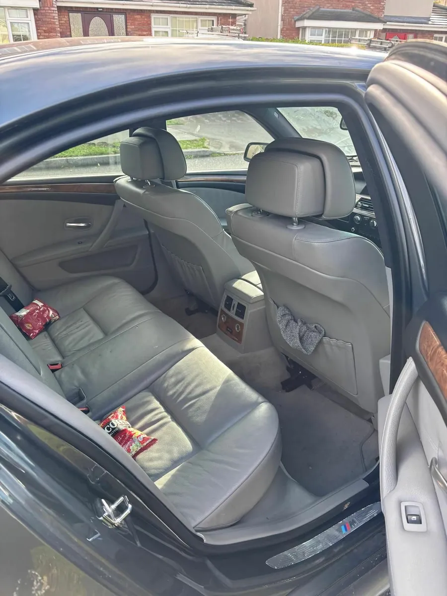 BMW 5-Series 2008 - Image 4
