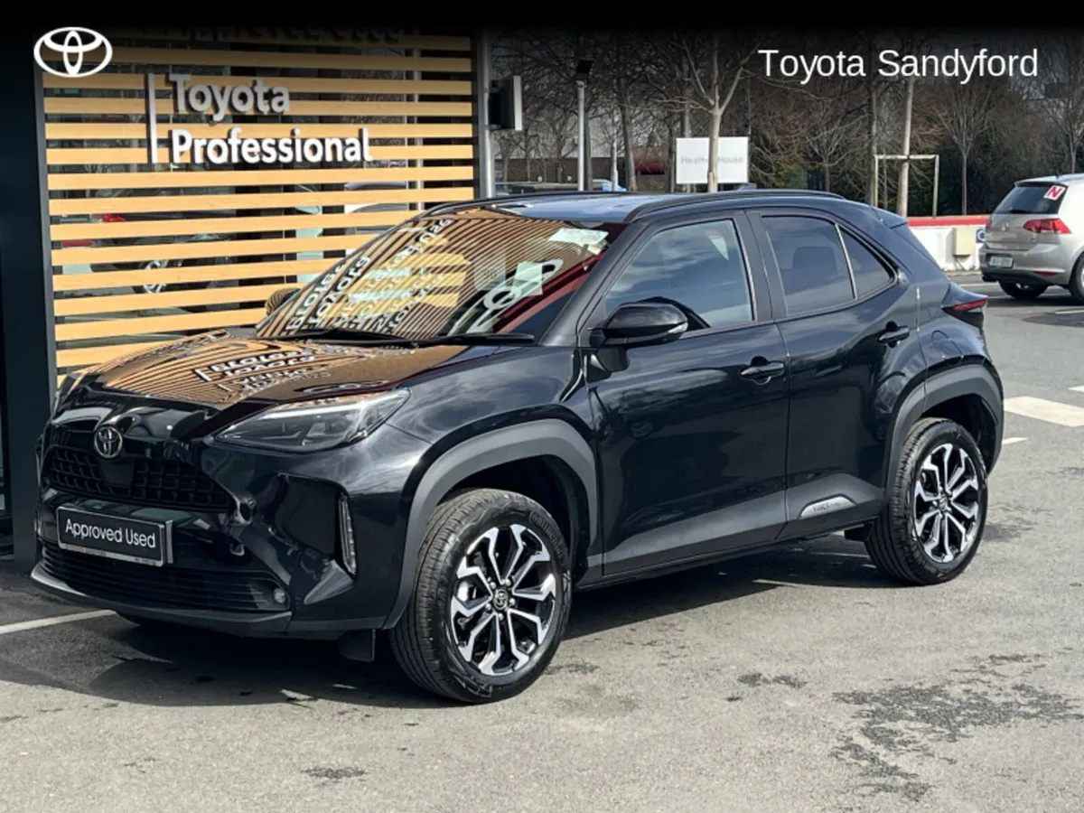 Toyota Yaris Cross LUNA SPORT // REAR CAMERA // SM - Image 4