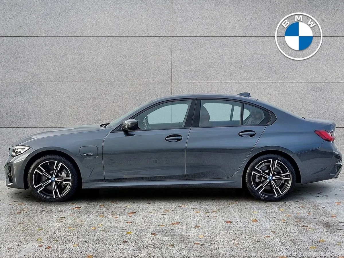 BMW 3 Series 330e M Sport Saloon - Image 4