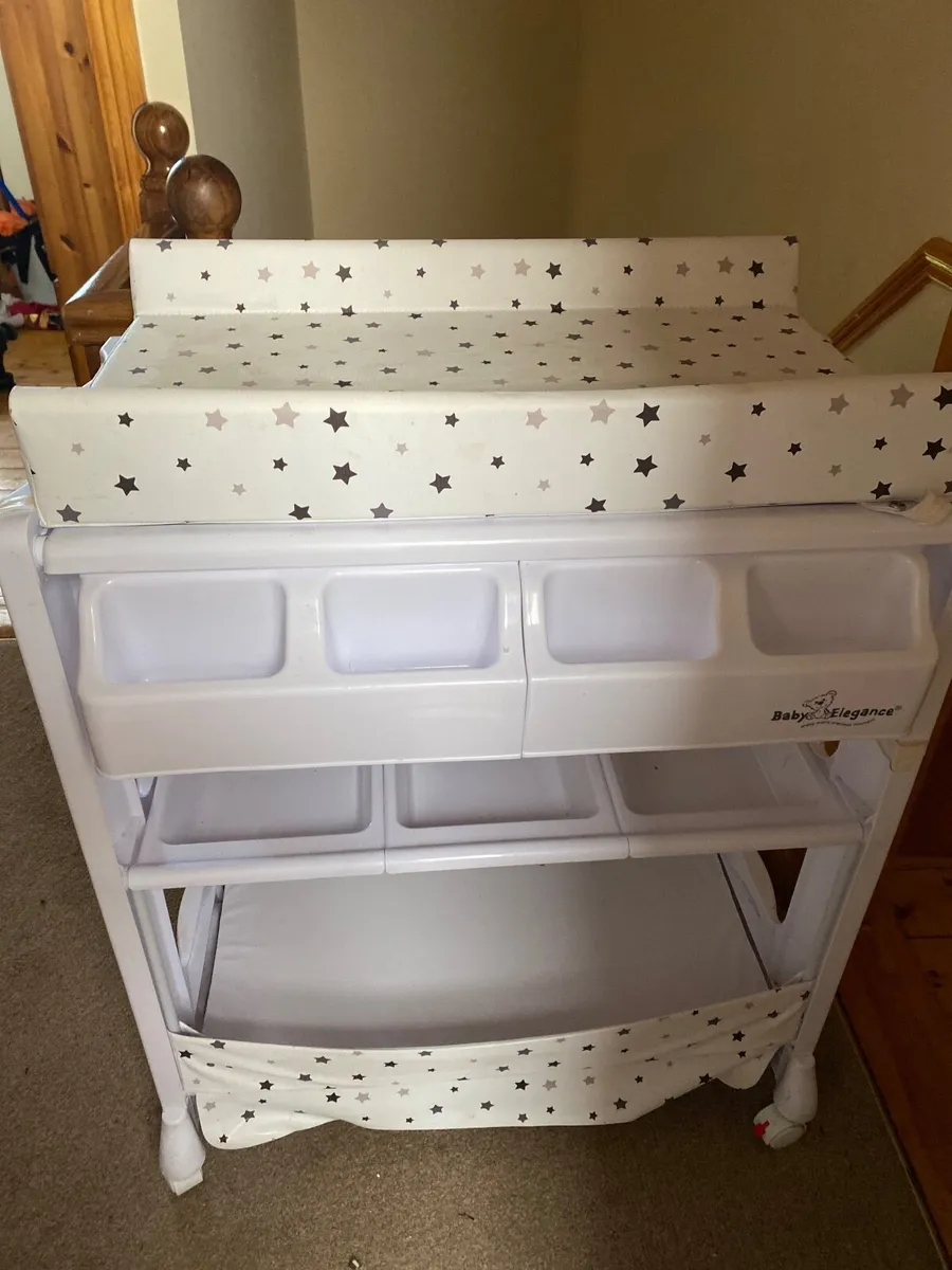 Baby changing table - Image 2