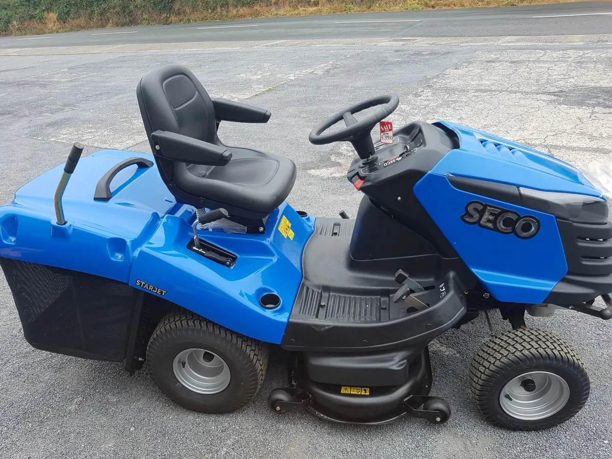 SECO STARJET V-TWIN RIDE ON MOWER - LAST ONE OFFER - Image 2