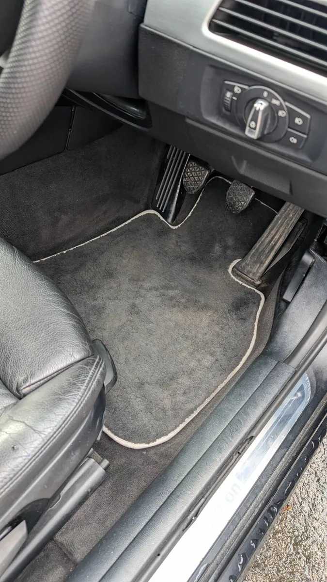 BMW 3-Series 2011 (320 E90 D SPORT PLUS EDITION) - Image 4