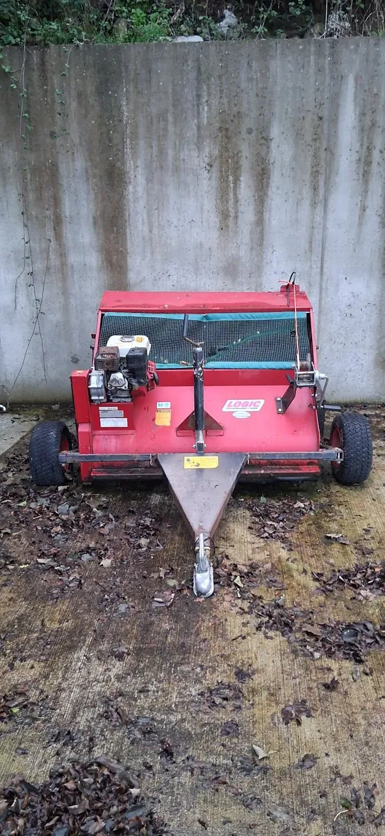 Road sweeper - Image 1