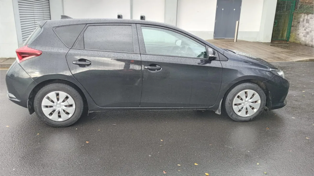 TOYOTA AURIS / 2018 / 1.4 DIESEL / MANUAL - Image 4