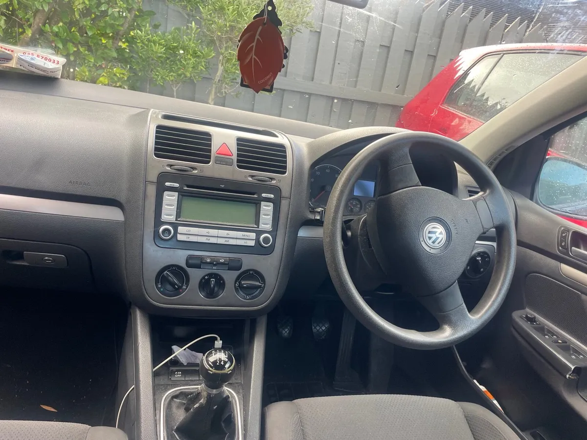 Volkswagen Golf 2008 - Image 2