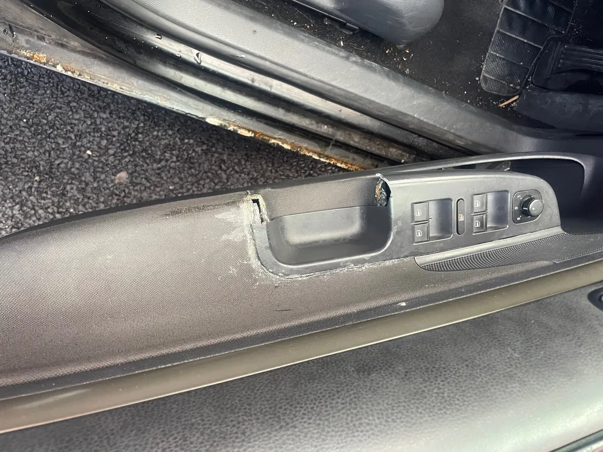 Volkswagen Golf 2008 - Image 4