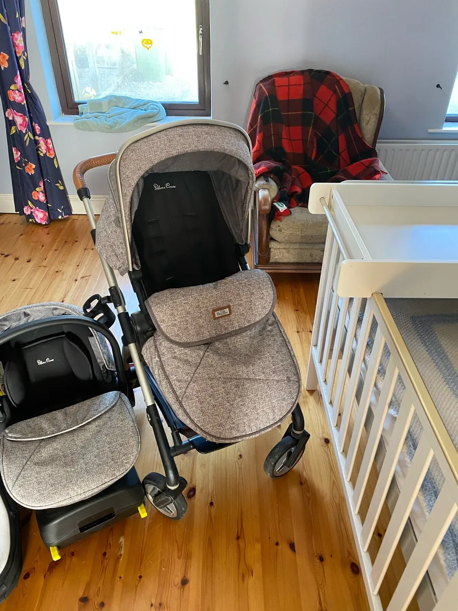 Buggy travel system and cot - Image 3