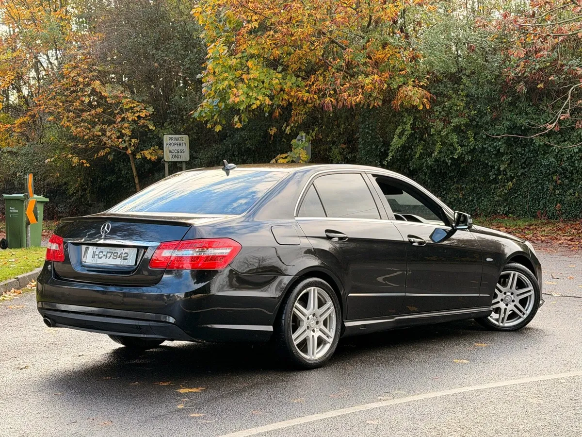 Mercedes E250d AMG-Line - Image 3