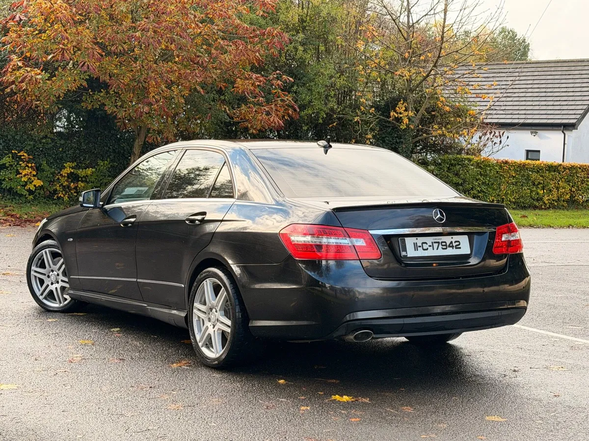 Mercedes E250d AMG-Line - Image 4