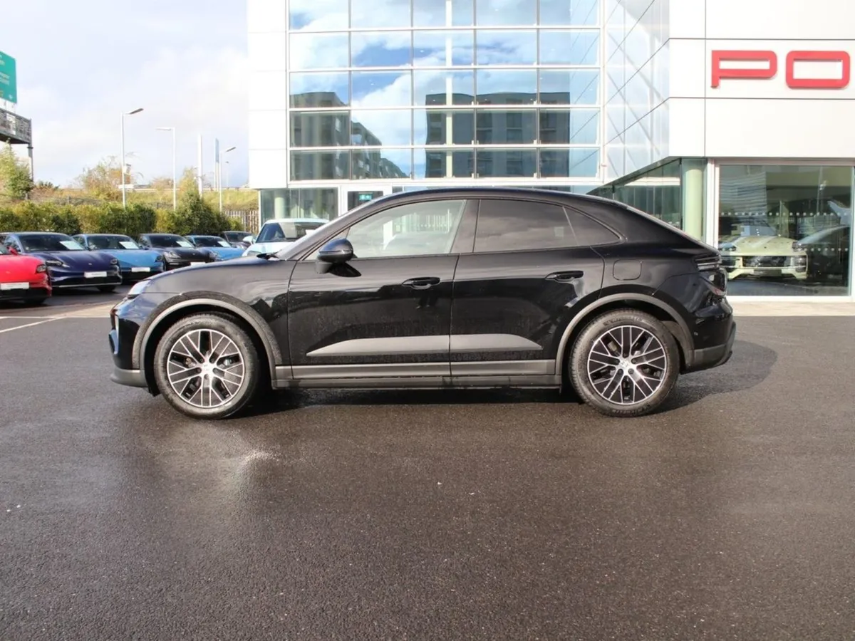 Porsche Macan Electric (new) - Image 3