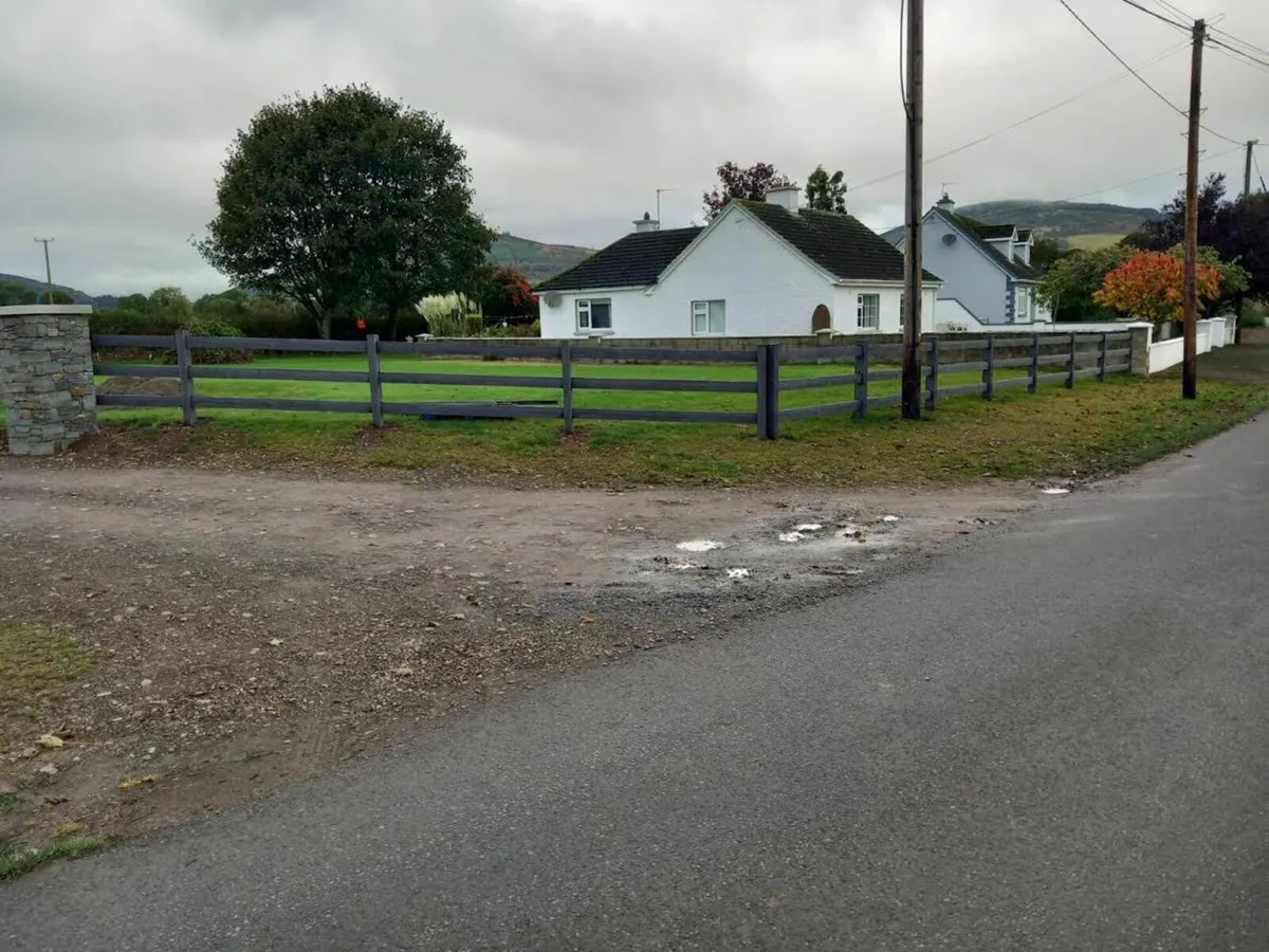 Ranch Railing Precast Concrete Fencing - Image 1