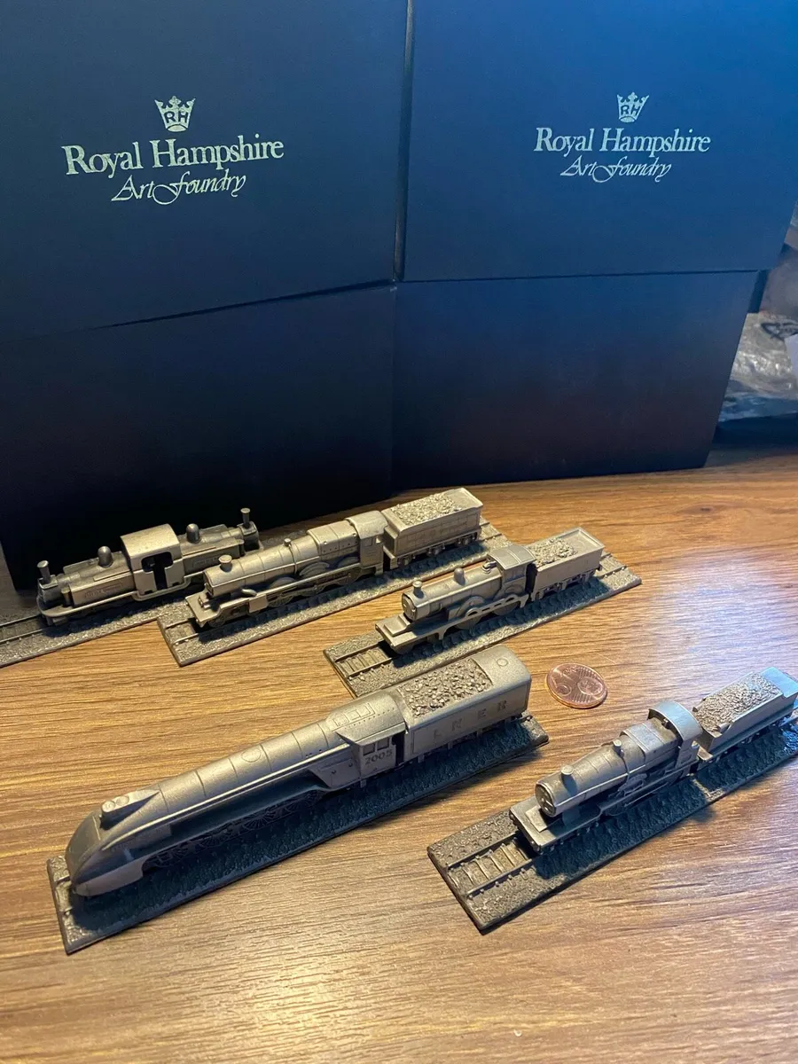 Trains Royal Hampshire cast models. - Image 1