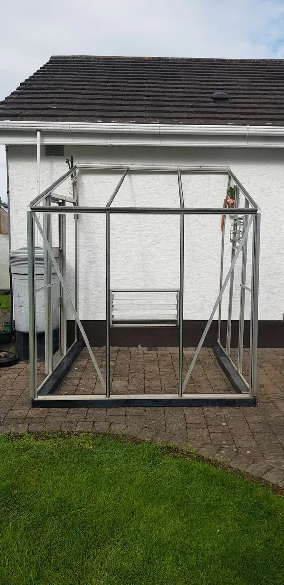 Glasshouse/ Greenhouse - Image 1
