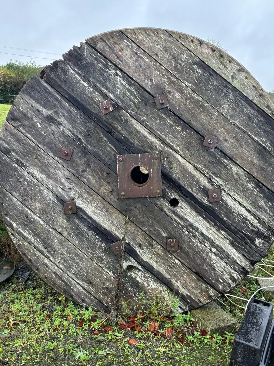 Timber reels free to good home - Image 1