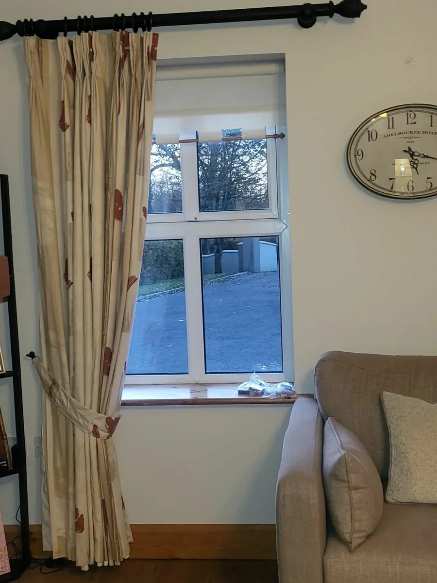 Curtains - Image 2