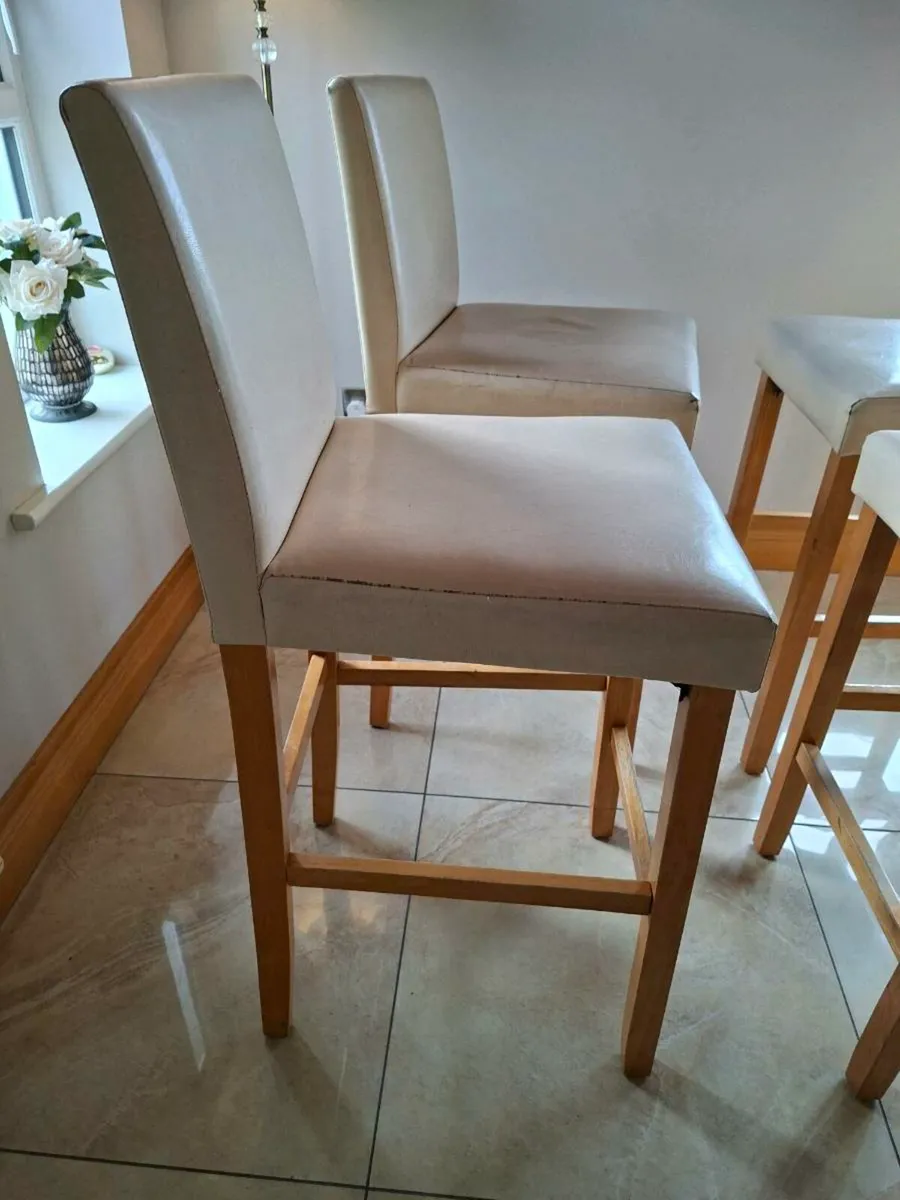 Kitchen island seats - Image 3