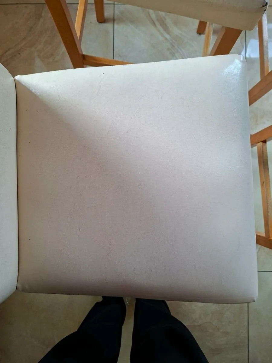 Kitchen island seats - Image 4