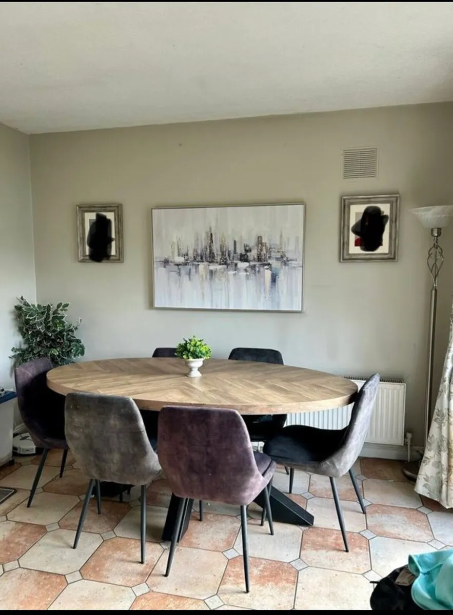 Dining table - Image 2