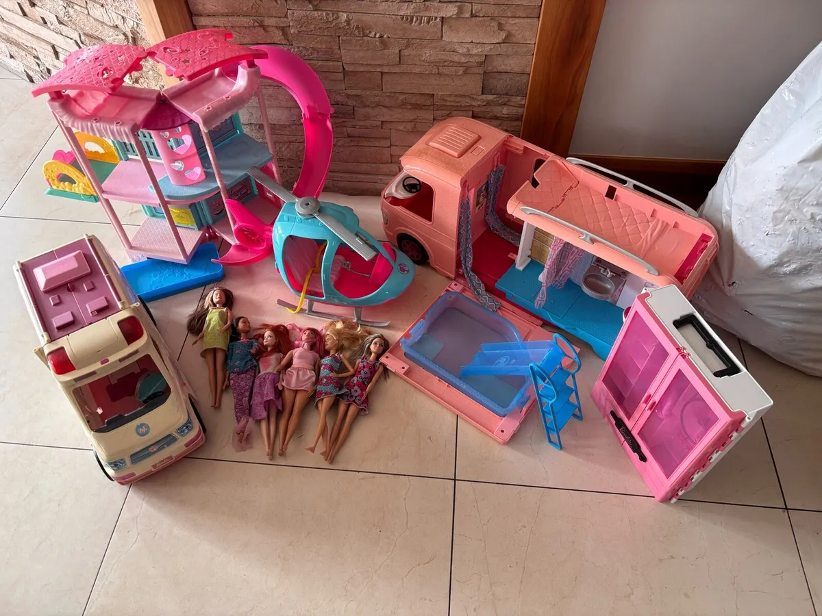 Barbie bundle of toys - Image 1