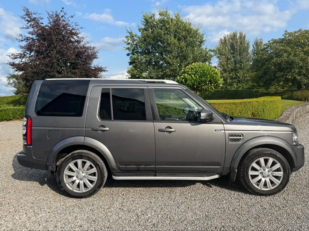 Land Rover Discovery 2015 - Image 1