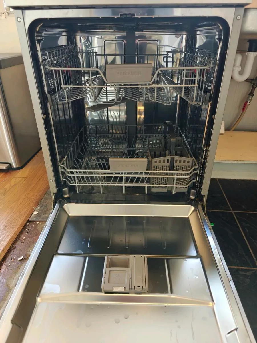 Samsung Dishwasher - Image 3