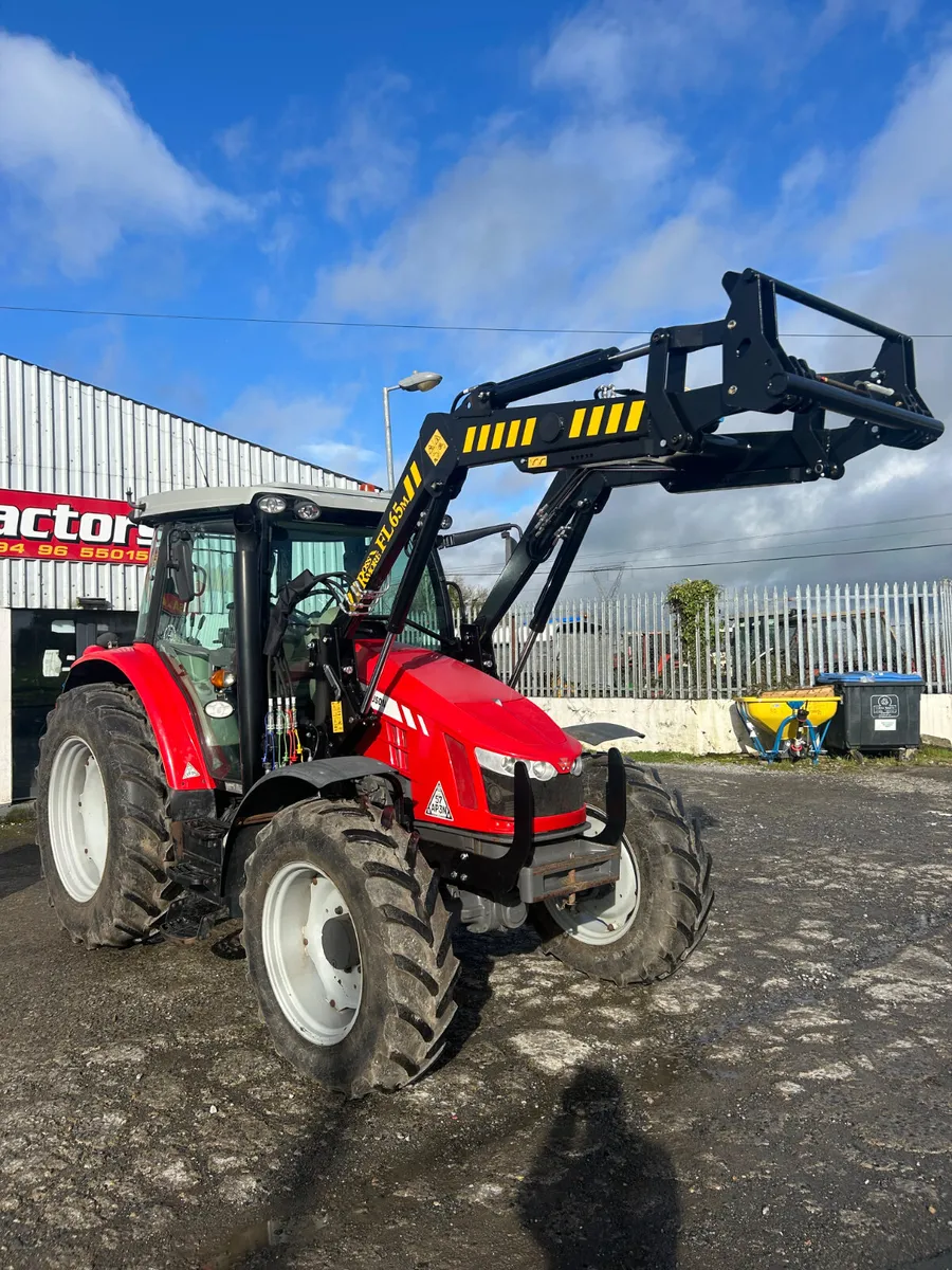2017 Massey Ferguson 5712 c/w Loader - Image 4