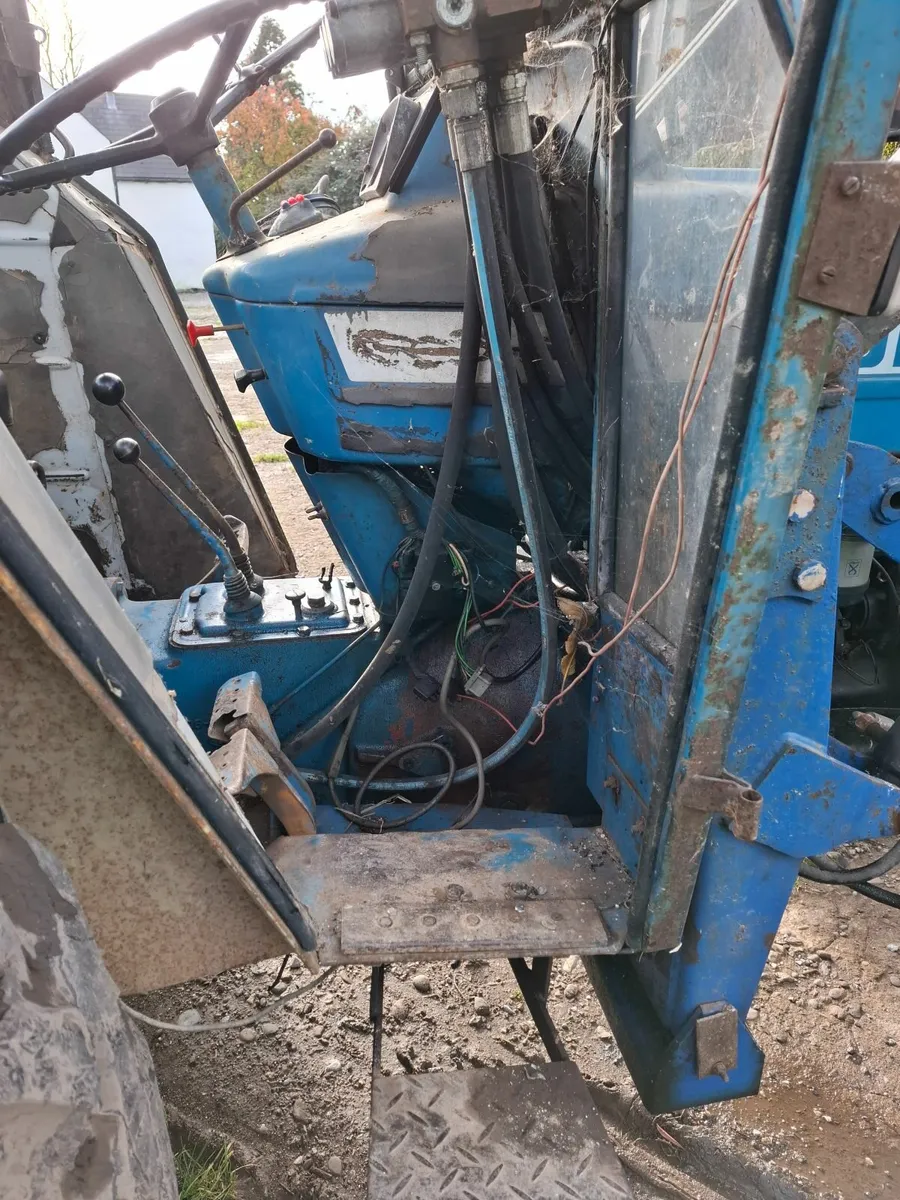 Fritzmeier tractor cab . - Image 3