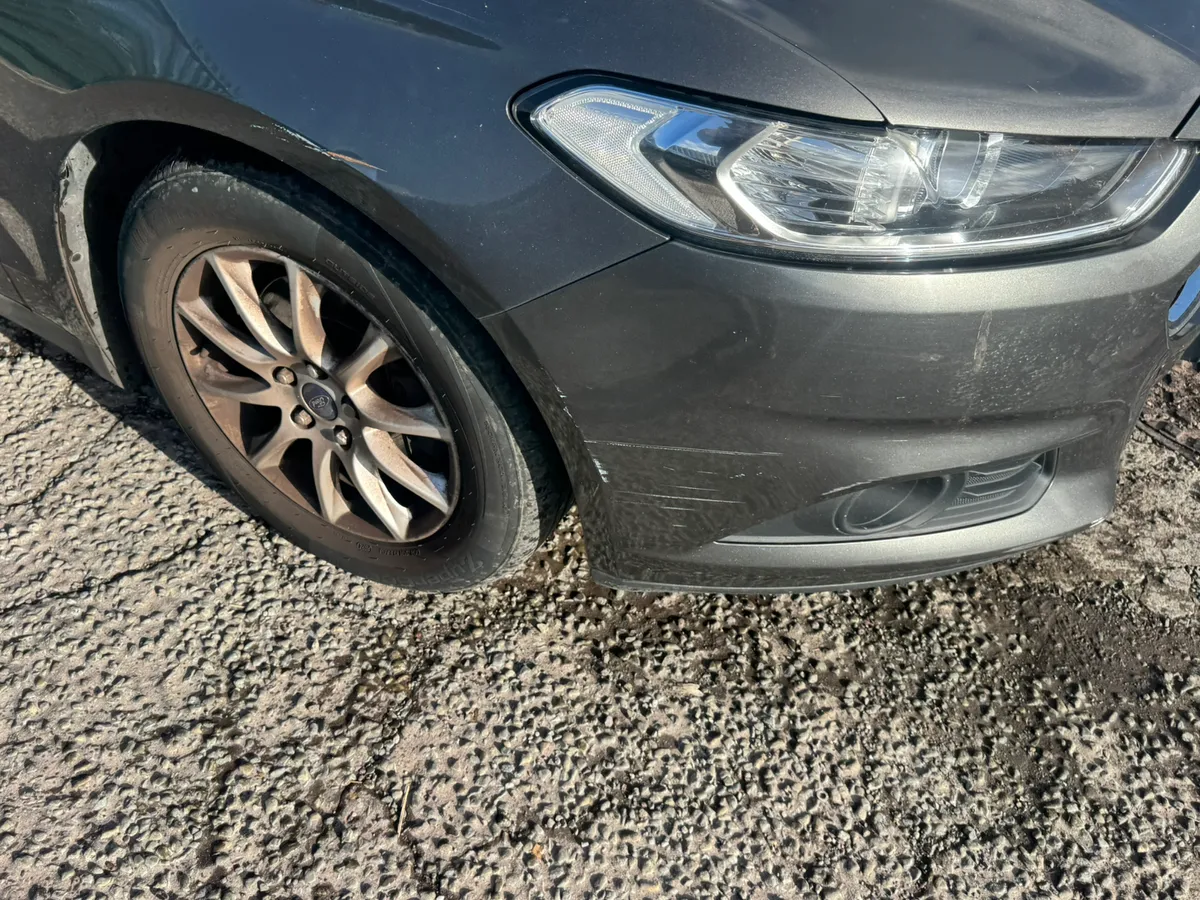 151 mondeo driving well needs body work - Image 2