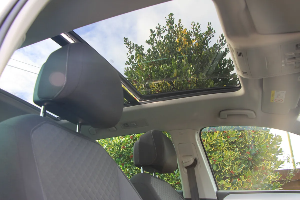 Tiguan * Sunroof * 150 bhp TDi - Image 3