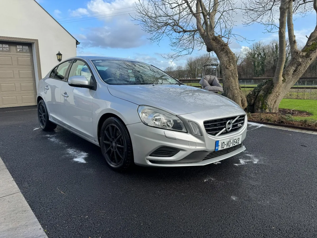 Volvo S60 D3 2010 - Image 1