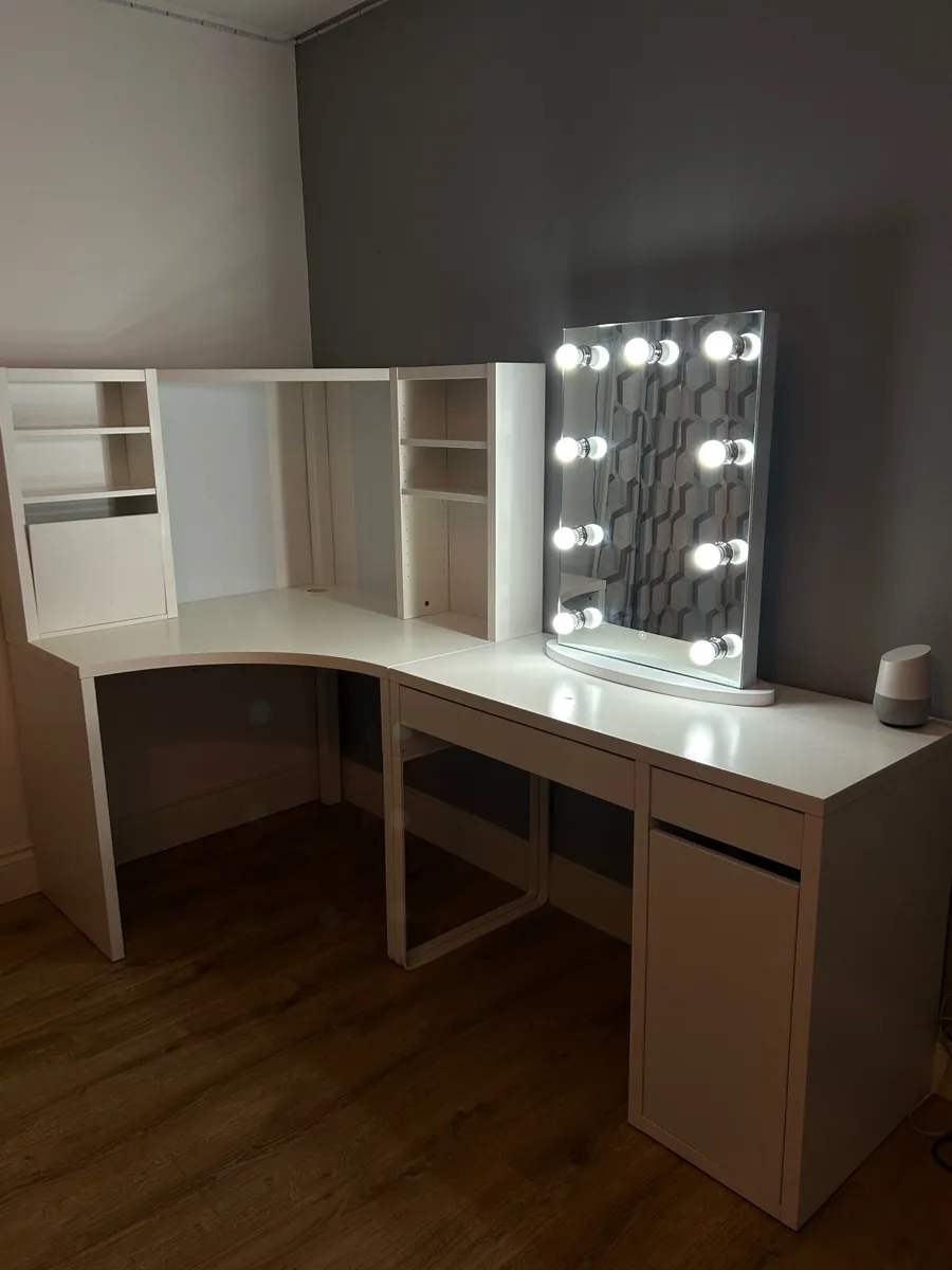 Vanity Desk and mirror - Image 3