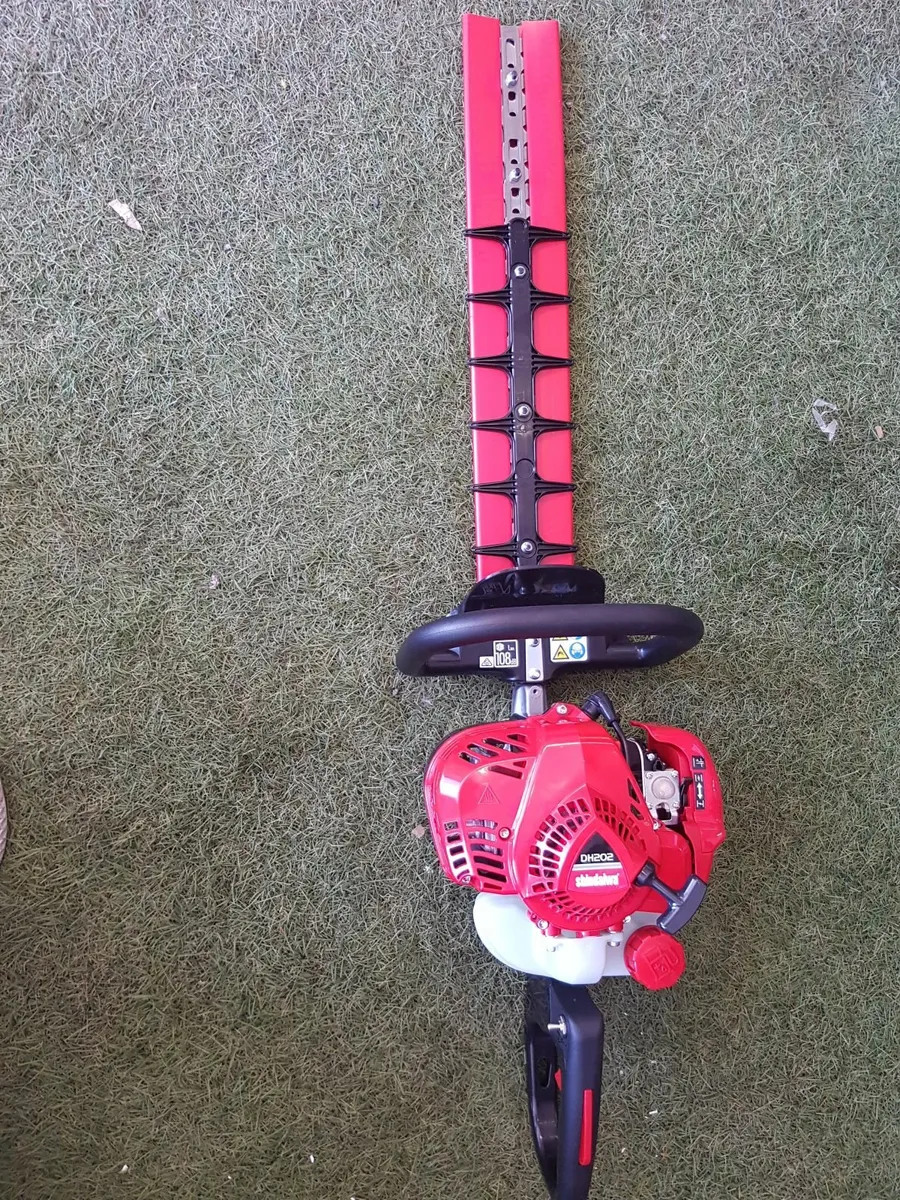 SHINDAIWA PETROL HEDGETRIMMER - FOR SALE - Image 1