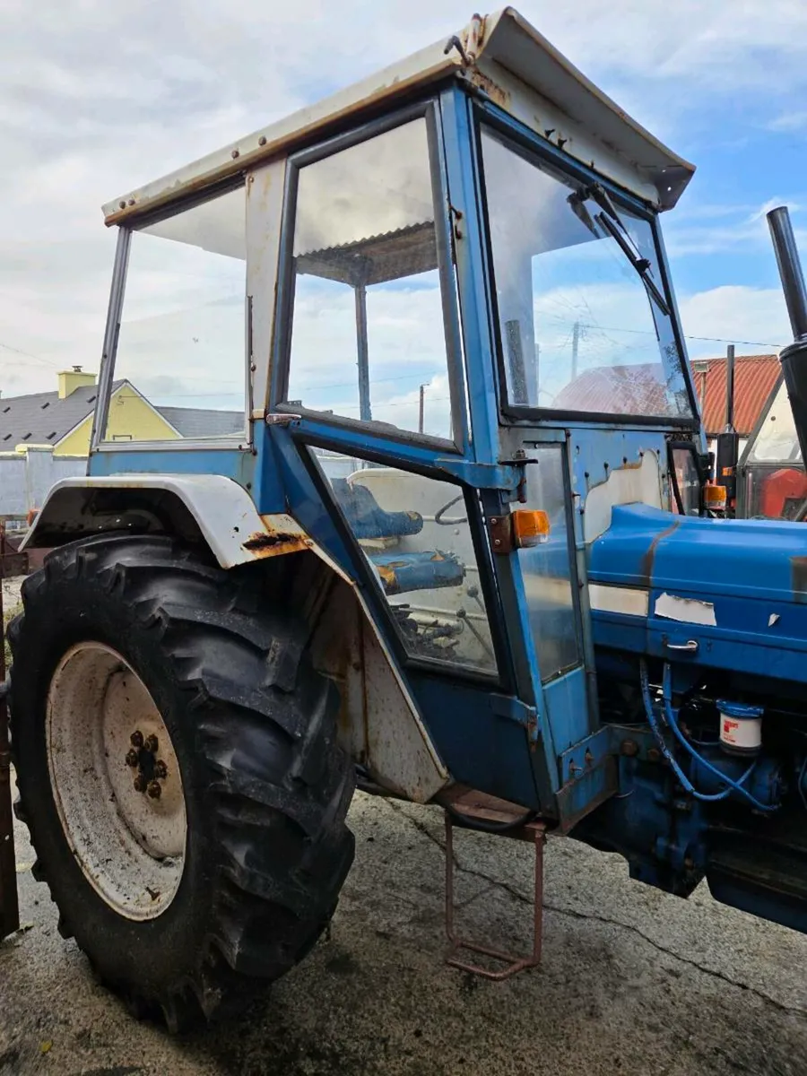Ford 4000 Tractor for sale - Image 3
