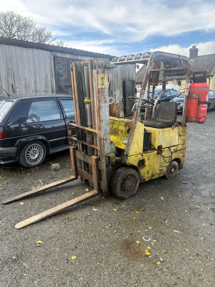 1.5 tonne forklift - Image 2
