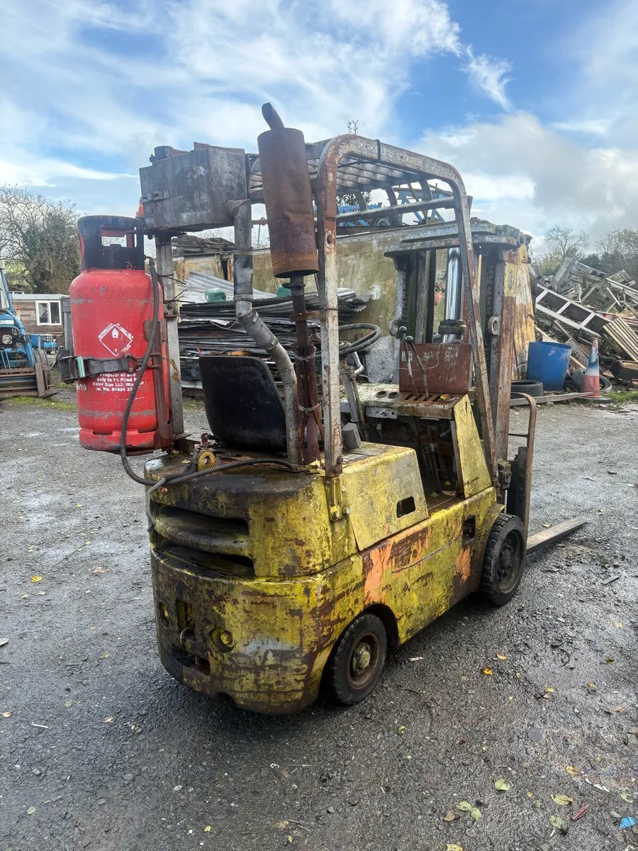 1.5 tonne forklift - Image 4