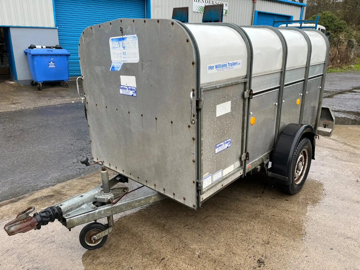 Ifor Williams P8 livestock trailer - Image 1