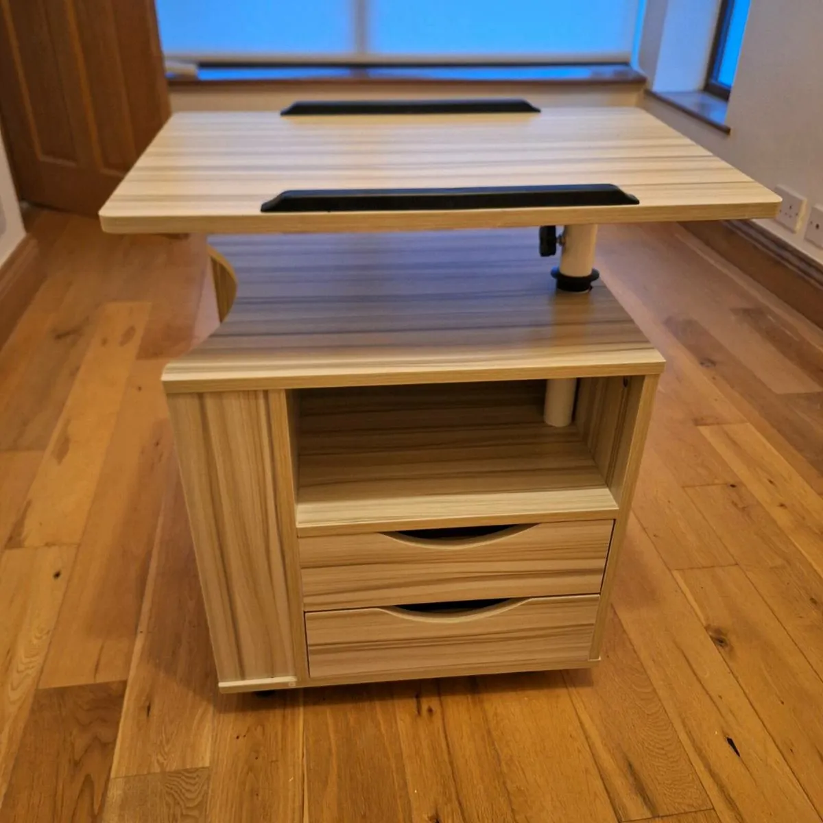 Bedside licker - Image 3